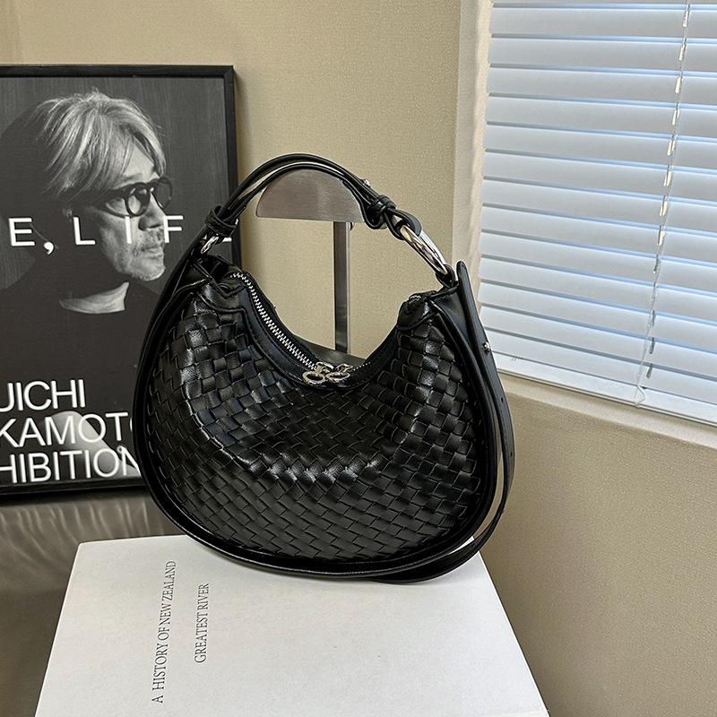 Shoulder Bag, High-end Woven Handbag, Women's Soft Leather Fashionable Dumpling Bag, Daily Commuting Women's Shoulder Bag