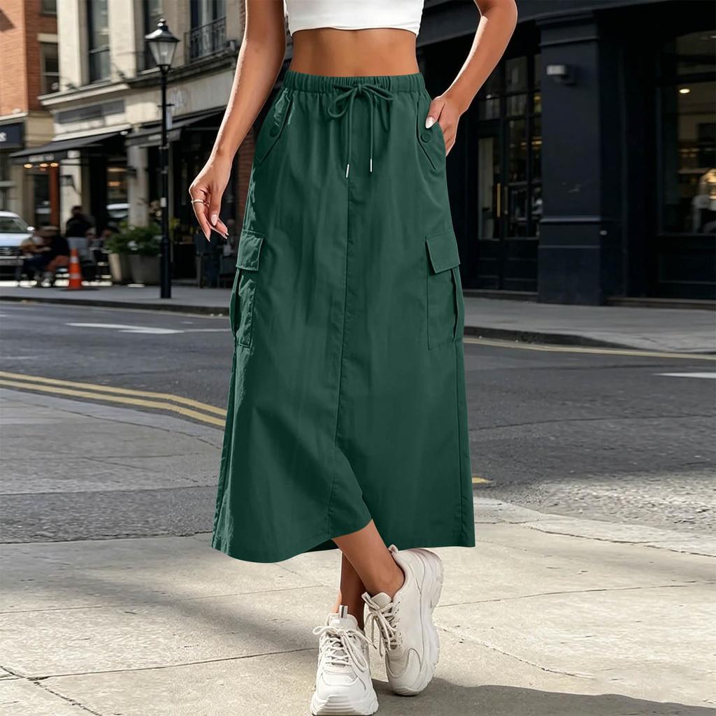 Women's High Waisted Cargo Skirt with Elastic Waist, Pockets and Slit, Color Casual Skirt for Everyday Wear