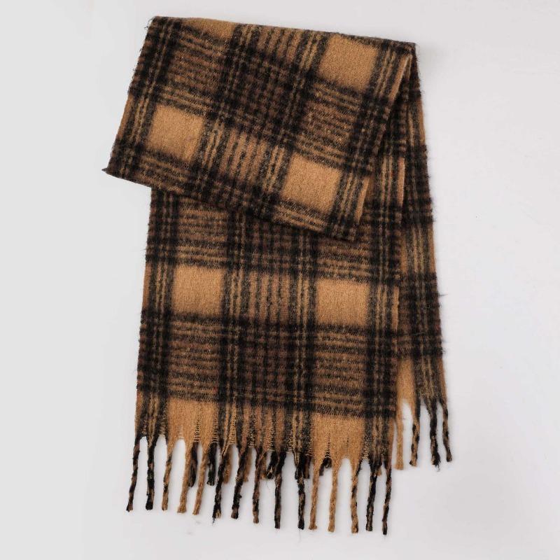 New England Christmas red plaid scarf women's fashion versatile warm circle yarn fringed scarf skin-friendly and thicker