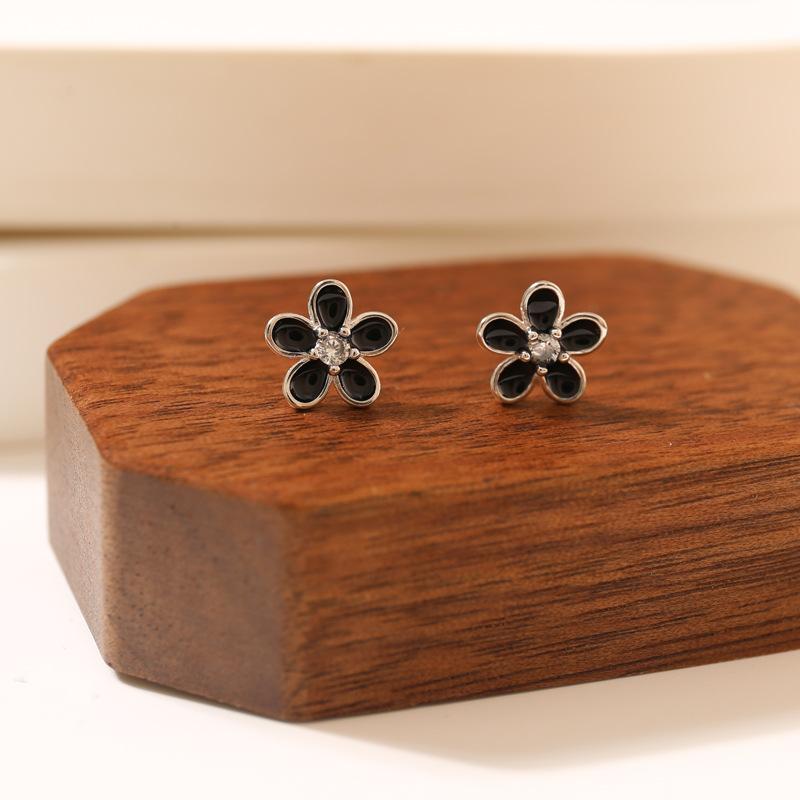 Epoxy Mini Flower Earrings Small Fresh French Retro Hong Kong Style New Earrings Earrings