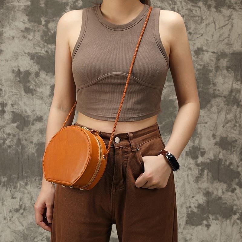 Простая маленькая круглая сумка Johnature из натуральной кожи — фото 3