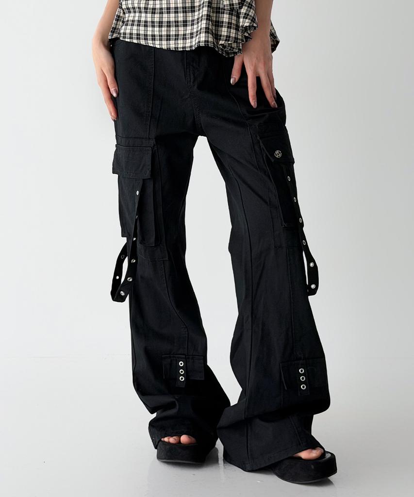 THE GREEN LAB Eyelet Strap Bootcut Cargo Pants [Black]