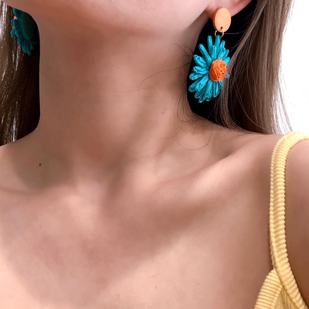 Colorful Raffia Flower Dangle Earrings - Summer Beach Vacation Style, European & American Fashion.