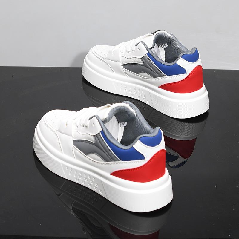 Innenhöhe-erhöhende lässige Board-Schuhe Frühling und Herbst Leder Sportschuhe dicke Sohle Höhe-erhöhend Trendschuhe Paar