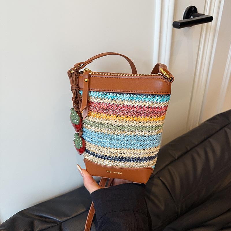Summer Popular Rainbow Woven Bag Women 2025 New Seaside Beach Vacation Straw Messenger Bag Bucket Bag