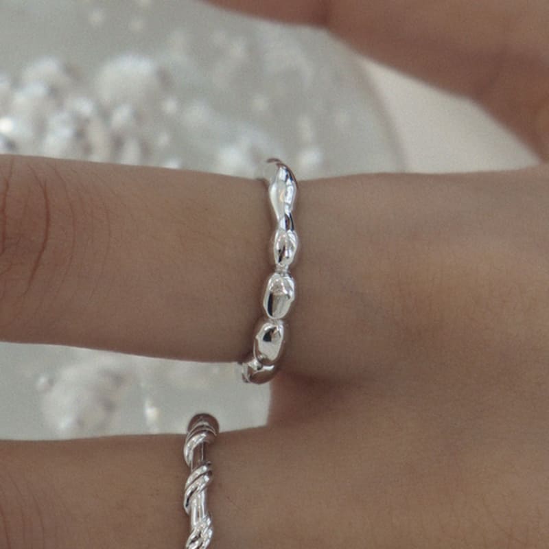 M.atur Flow Moment Ring 02