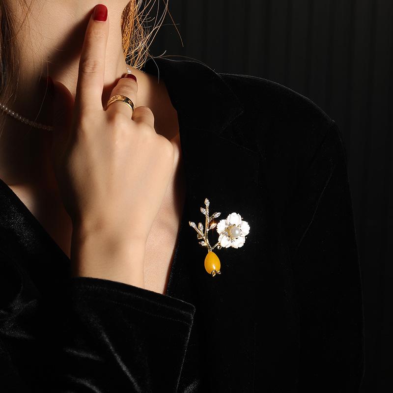 Senior Brooches Flower Leaf Brooch Pins for Women Suit Pendant  Fashion Brooches Jewelry