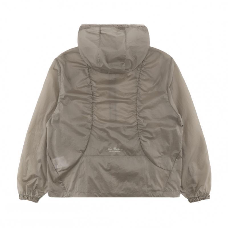 New Balance Women Breeze Light Ultra Lightweight Woven Jacket Nbnag2w522