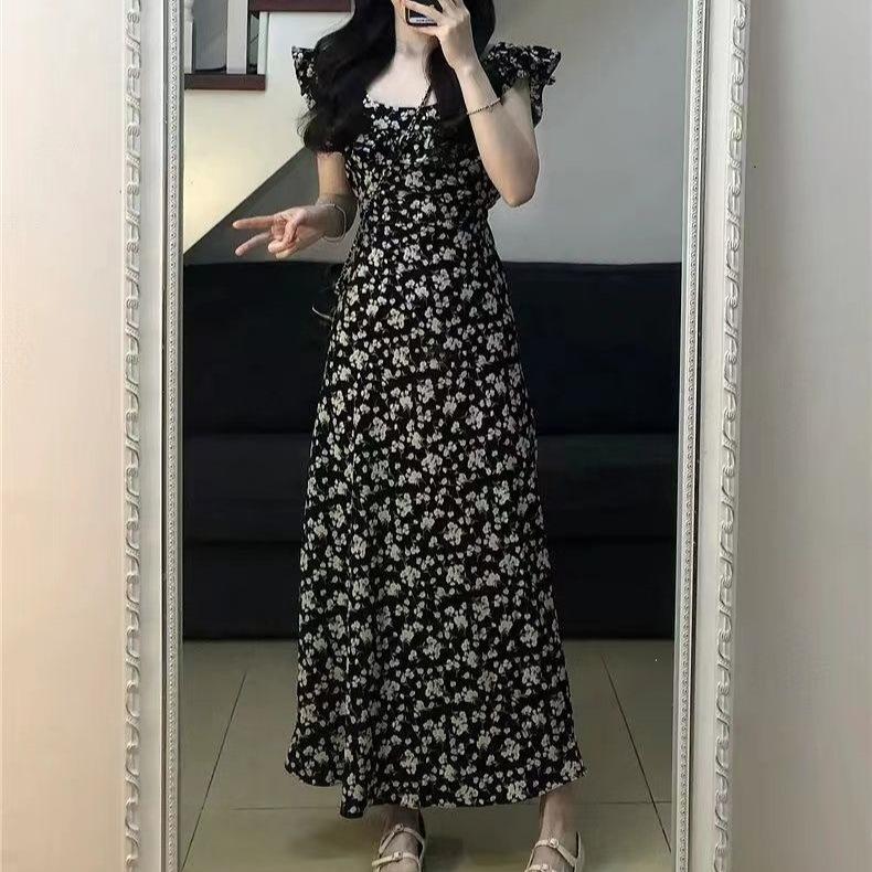 Coffee Break French Black Background White Flower Small Floral Dress Women's Summer Sleeveless Flying Sleeves Retro Style Waist Thin Long Dress