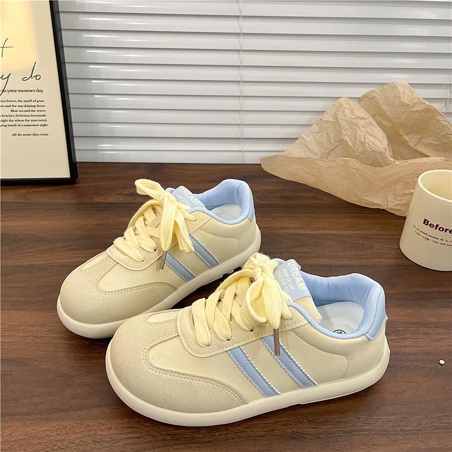 

High-end soft-soled casual moral training shoes for women s 2025 spring new versatile students lightweight sports board shoes white shoes 40