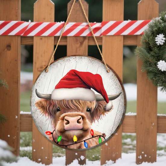 Winter Santa Wall Art Christmas Wooden Round Hanging Sign, Claus Highland Cow Theme Holiday Party Accents Door Decor, Farmhouse Welcome Ornament