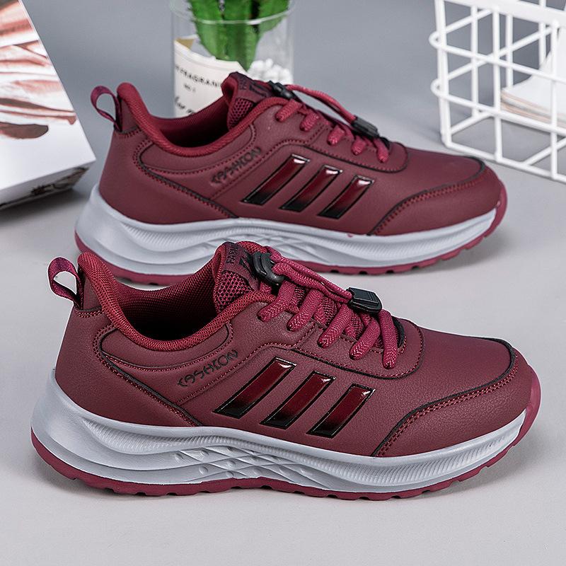 Practical and breathable summer non-slip mother shoes in comfortable sports and healthy steps