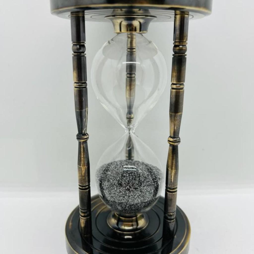 Strategic Elegance Brass Chess Sand Timer 16cm Height - A Unique Gift for Husband, Father's Day, Anniversary, and Halloween Celebrations