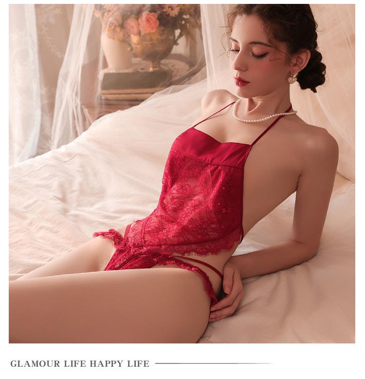 Elegantes Spitzen-Neckholder-Top & Slip-Set: Damen-Dessous mit Schnellverschluss, mit einer Uniform im nationalen Gezeiten- und alten Stil.