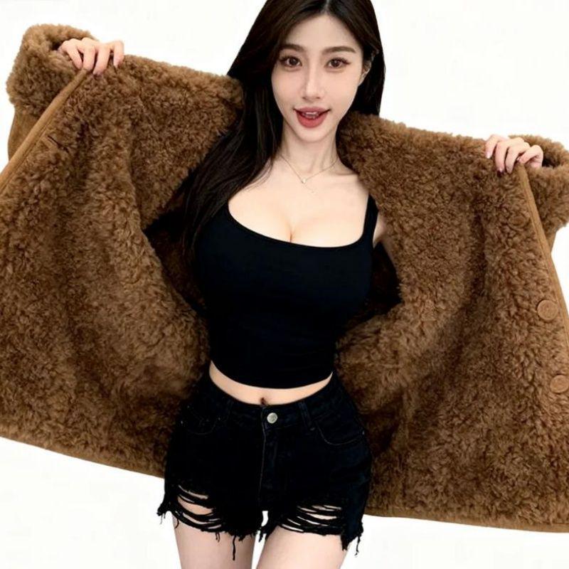 Retro Coffee Lamb Wool Jacket with Fur Lining – Trendy, Warm Top for Petite Sizes