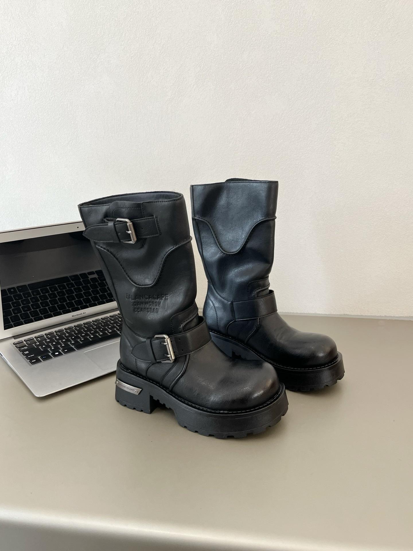

2025 new retro British Martin boots women s leather fashion platform knight boots strap locomotive boots tooling autumn and winter 35