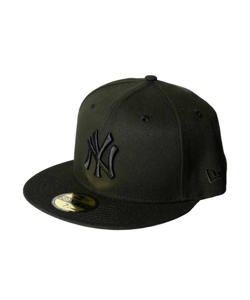 New Era 59FIFTY New York Yankees Black Black Size 7 & Cap, 5/8" [Used]