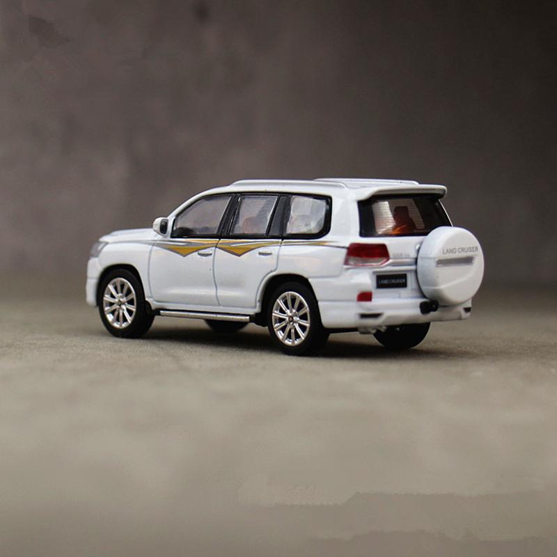 1/64 Toyotas Land Cruiser LC200 2016 SUV Alloy Car Model Diecast Metal Off-road Vehicles Car Model Miniature Scale Kids Toy Gift