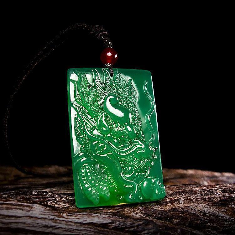Imperial Green Chalcedony Dragon Sweater Chain Pendant зелёный