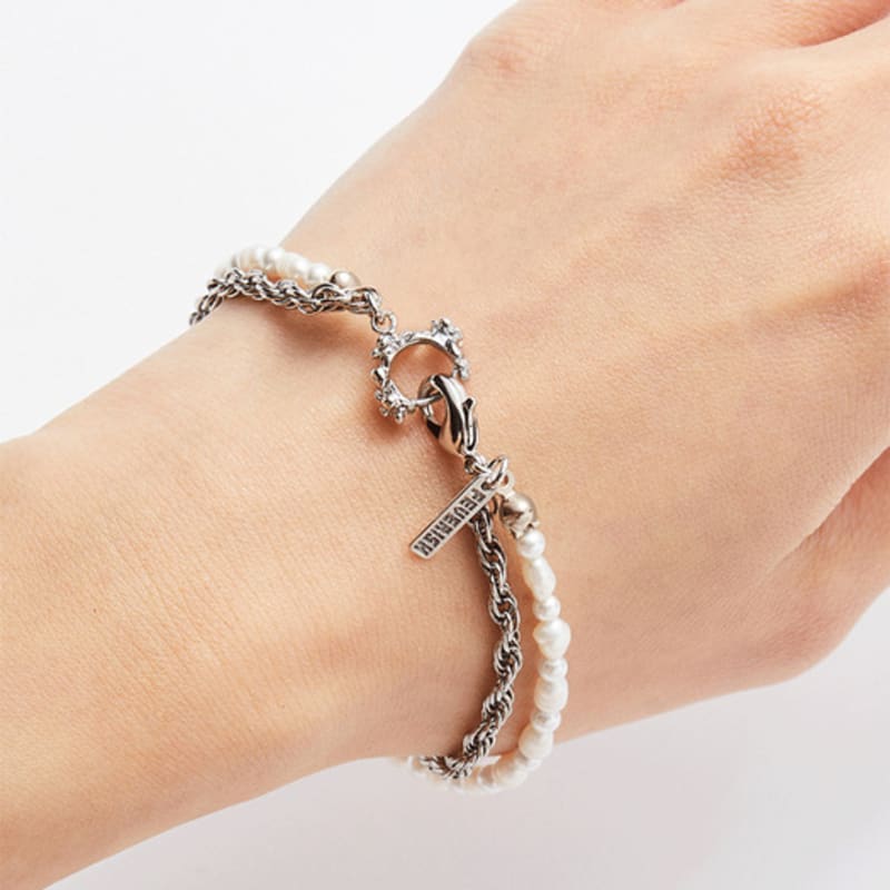 FEVERISH Rose Hook Pearl Bracelet Silver