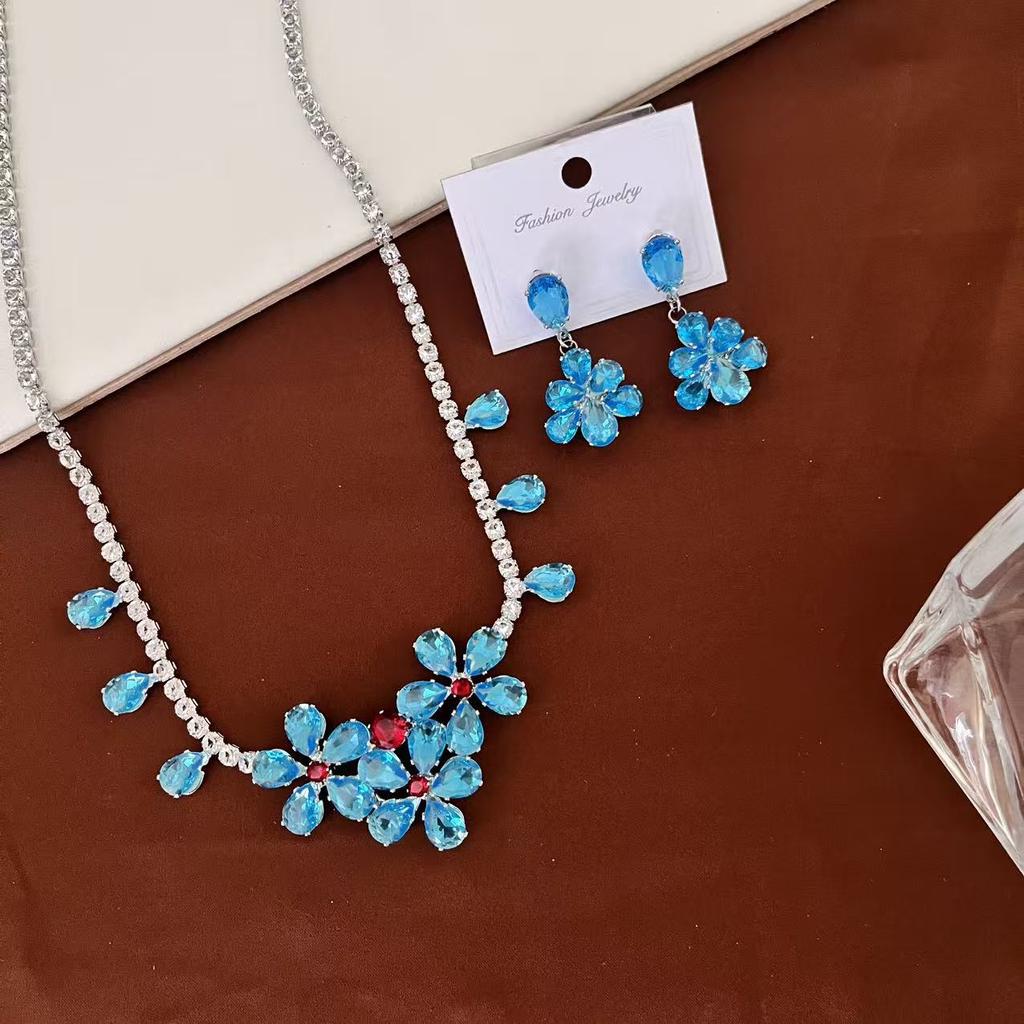 Zircon Flower Stud Earrings Necklace Two-Piece Set Light Luxury High-End Temperament Collarbone Chain Jewelry Women
