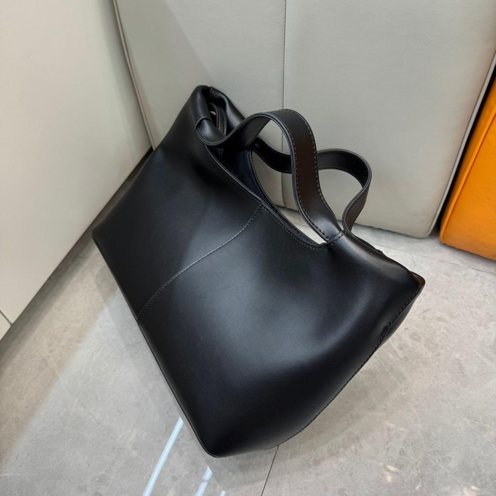 2025 Grenzüberschreitende Retro-Handtasche aus erstschichtigem Rindsleder mit großem Fassungsvermögen, magnetisch, Tragetasche, Handtasche, Pendler, vielseitig, Umhängetasche, Tasche, Frau