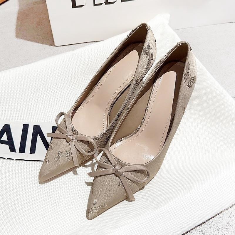 

Национальный стиль новые китайские туфли на высоком каблуке женские шпильки 2024 новый осенний темперамент платье ципао с юбкой женские одинарные туфли 35 абрикосовый