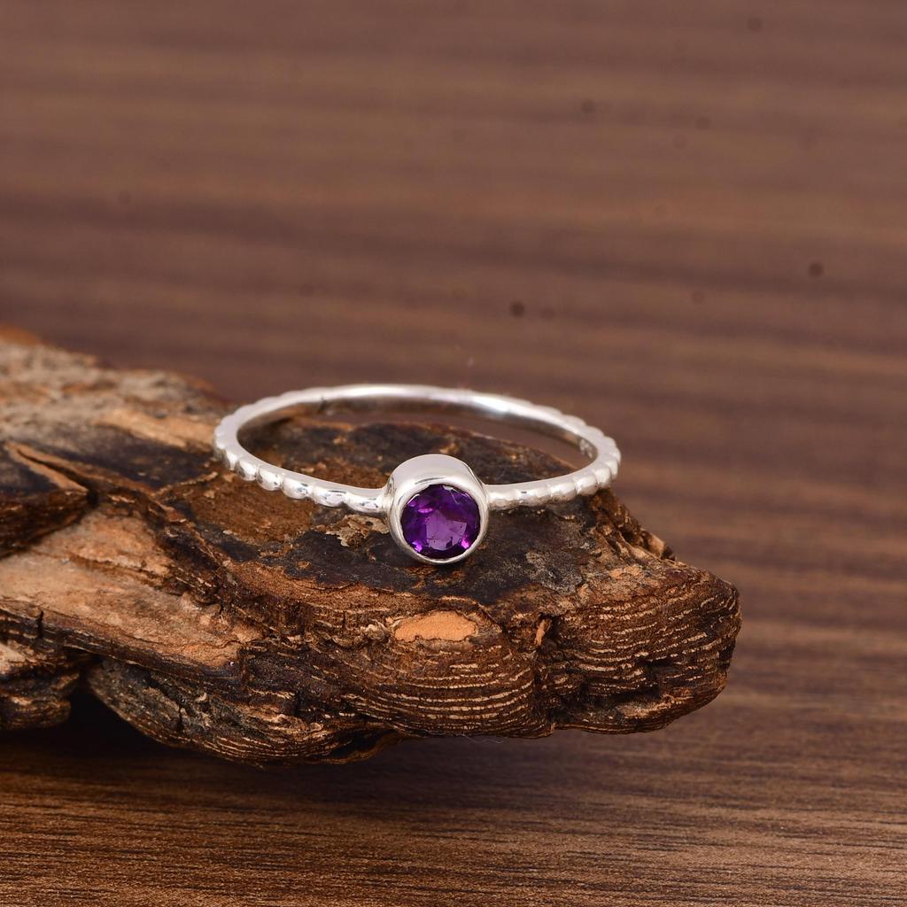 February Birthstone Ring for Her | Minimalist Amethyst Promise Ring | 925 Silver Jewelry Gift