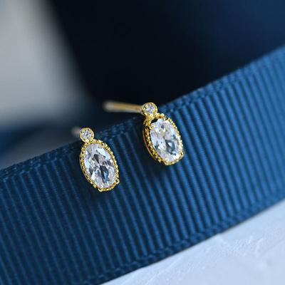 Huitan Simple Oval White/Red Cubic Zirconia Stud Earrings Silver Color/Gold Color Fashion Versatile Ear Jewelry for Women Gifts