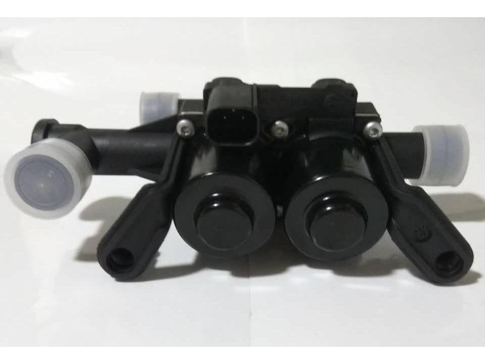 BMW 5-serie F10/F11 Värme- och kylarvätskesolenoidventil