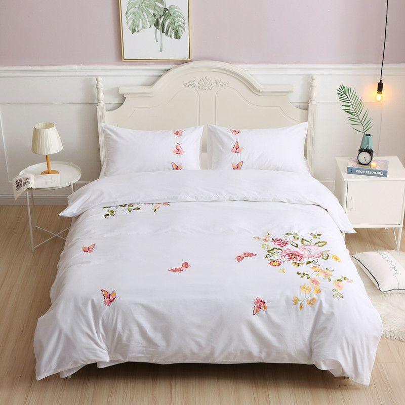 

Оригинальный заказ внешней торговли Подлинные товары Бабочка Весь хлопок Чистый хлопок Вышитые цветочные мотивы Простыни Пододеяльник Четыре предмета Постельное белье 4 White 1.5 m bed 200*230 four-piece set