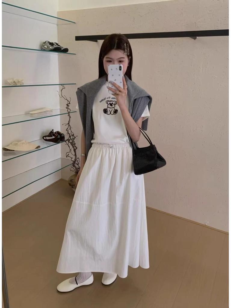 Spring/Summer 2025 Korean Cartoon Bear Embroidered Loose Short Sleeve T-Shirt for Women