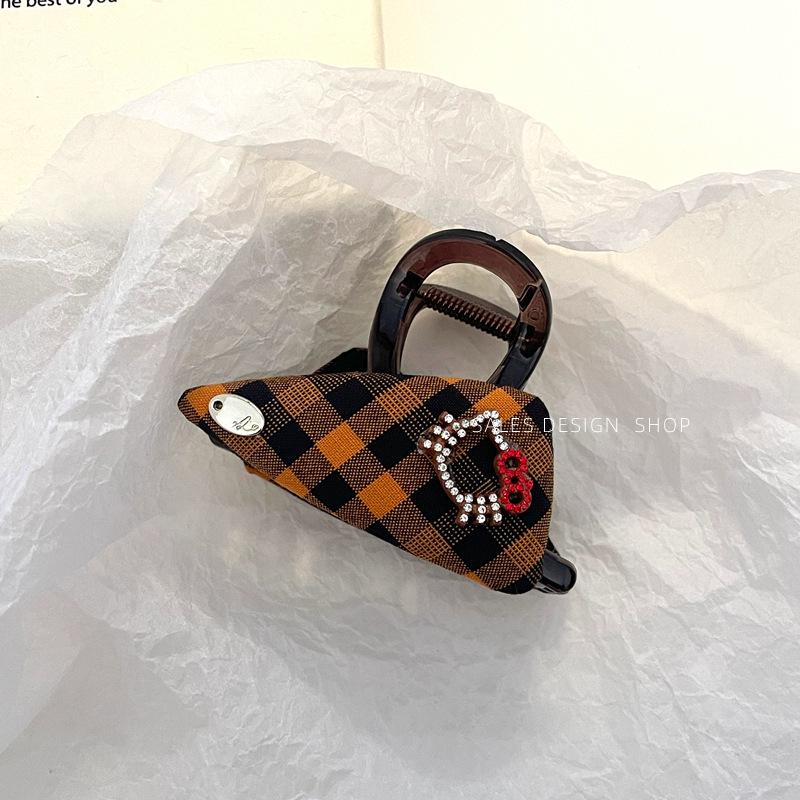 Korean Retro Plaid Triangle Claw Clip - Elegant Hair Accessory for Women