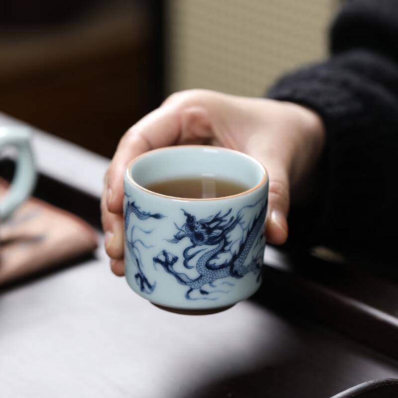 MULTIPOTENT Antique Blue & White Porcelain Dragon Tea Cup