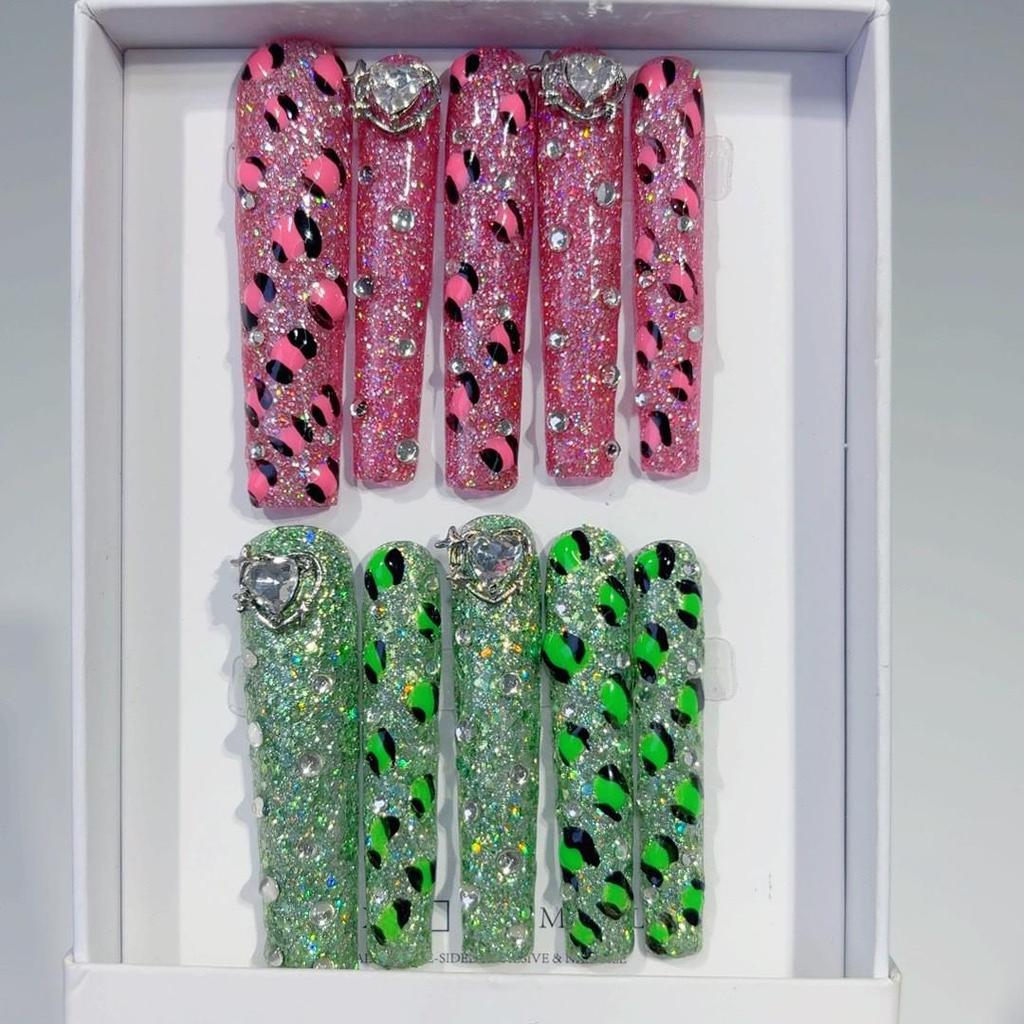 Cross-border AB 5.0 Water Pipe Rhinestone Heart Press-on Nails (Handmade, Finished)