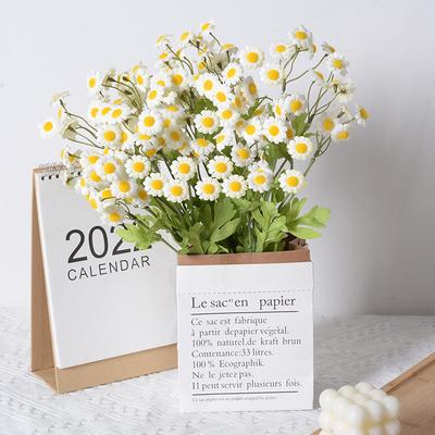 30 Köpfe Kamille Kunstblumen Gänseblümchen Bouquet Kunstblume Plastikpflanzen für Zuhause Hochzeit Außendekor DIY Kunstblumen