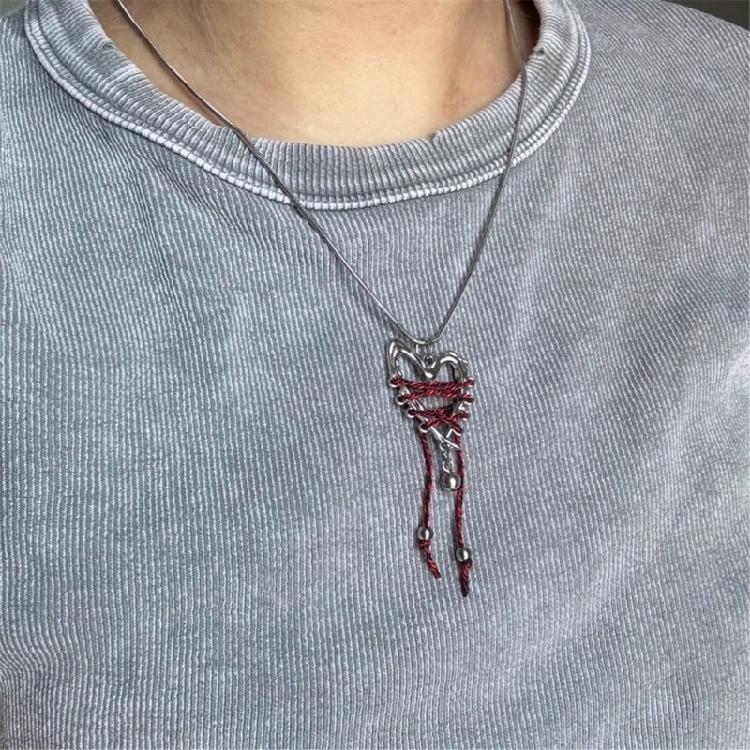 Contemporary Heart Necklace Flexible Bone Chain Structure Corrosion Resistant Alloy Materials Fashion Accessory