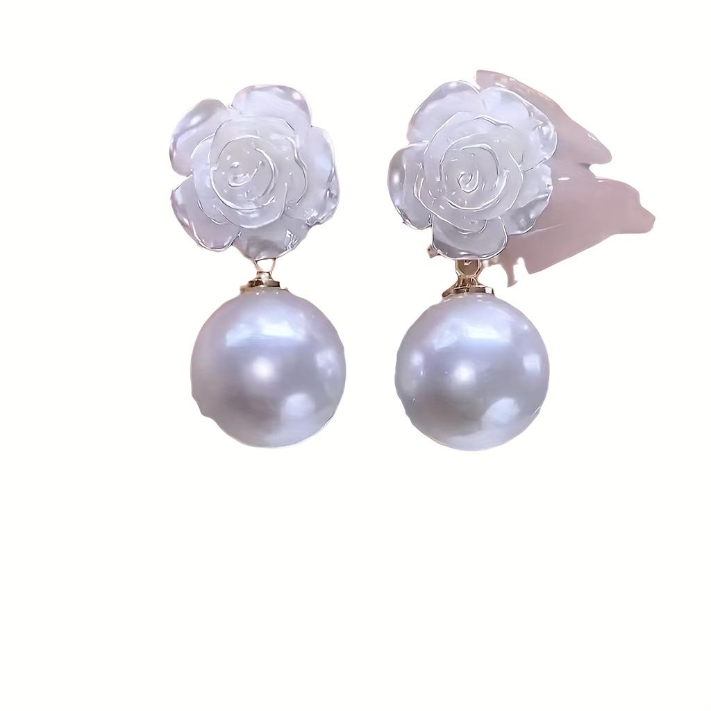 1Pair of White Flower Earrings Temperament Versatile Bead Stud Earrings Premium Sense Earrings