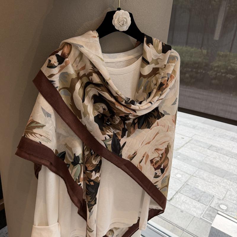 Scarf Women'S Square Scarf Retro Color Matching Big Flower Graffiti Large Square Scarf Versatile Scarf Silk Scarf Women'S Shawl Silk Scarf