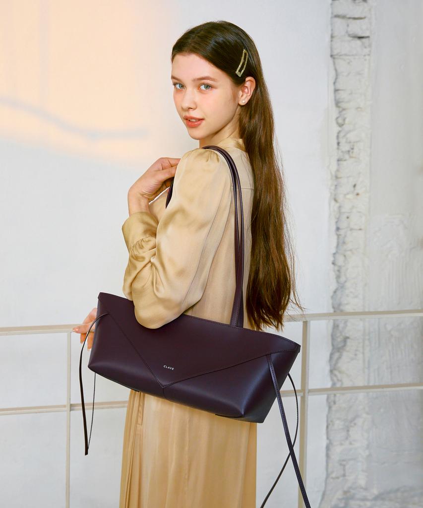Clave Sienna Burgundy Tote Bag