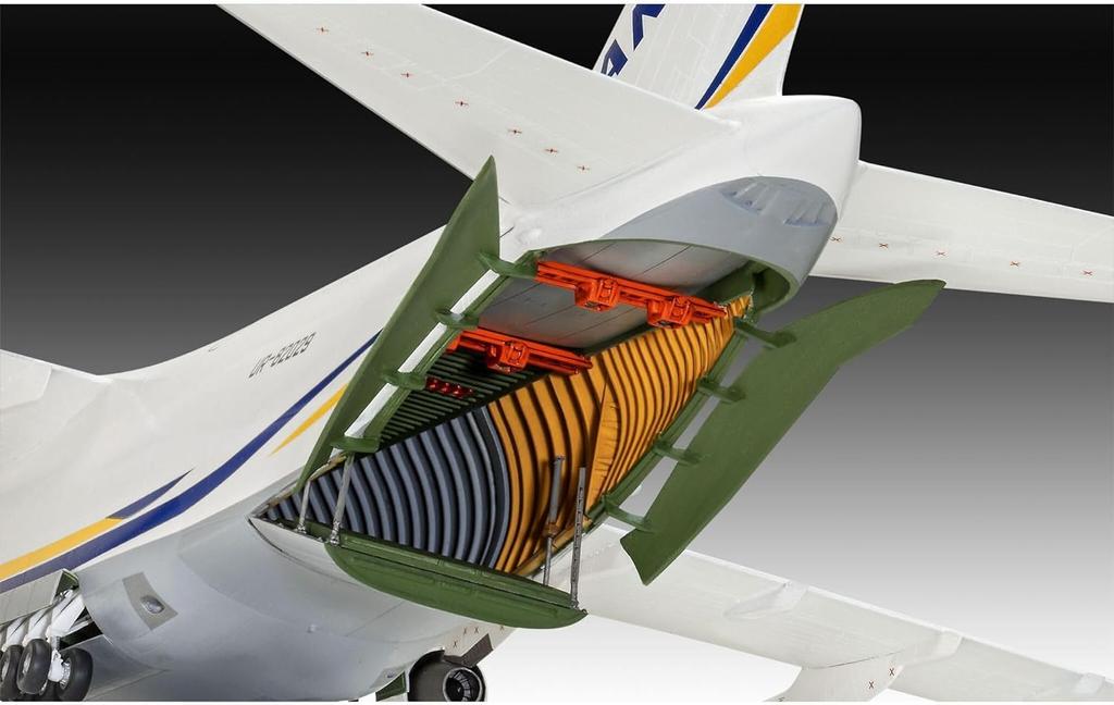 Deutsches Niveau (Revell) 1/144 Antonov An-124 Ruslan Plastikmodellbausatz 03807