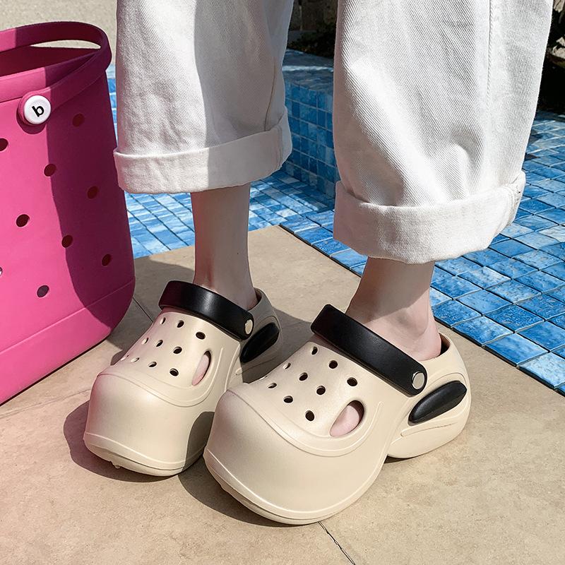 Erhöhen Sie die Höhe der dicksohligen Lochschuhe, tragen Sie sie draußen, fühlen Sie sich atmungsaktiv und nicht geruchsbildend, Strandschuhe 2025 Sommer rutschfest Zehenkappe Sli