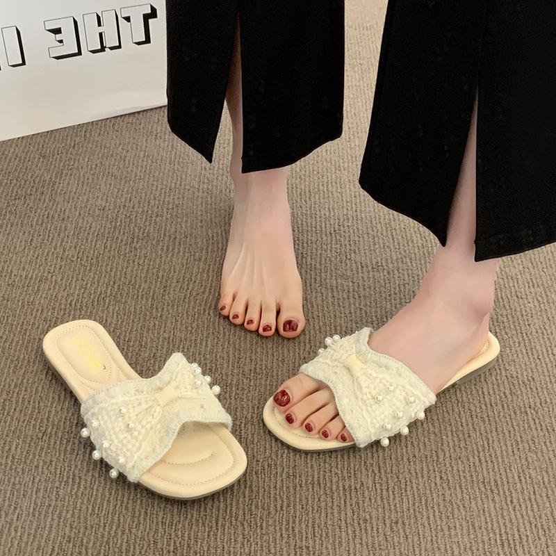 2025 Sandals Pearl with Small Fragrant Wind Beach New Wear Internet Celebrity Skirt Flat Bottom Slippers Women's Summer Fashion Word
