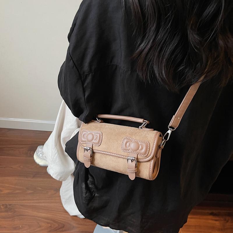Autumn New Retro British Saddle Messenger Bag Women's Bag Niche High-end Simple Shoulder Small Square Bag