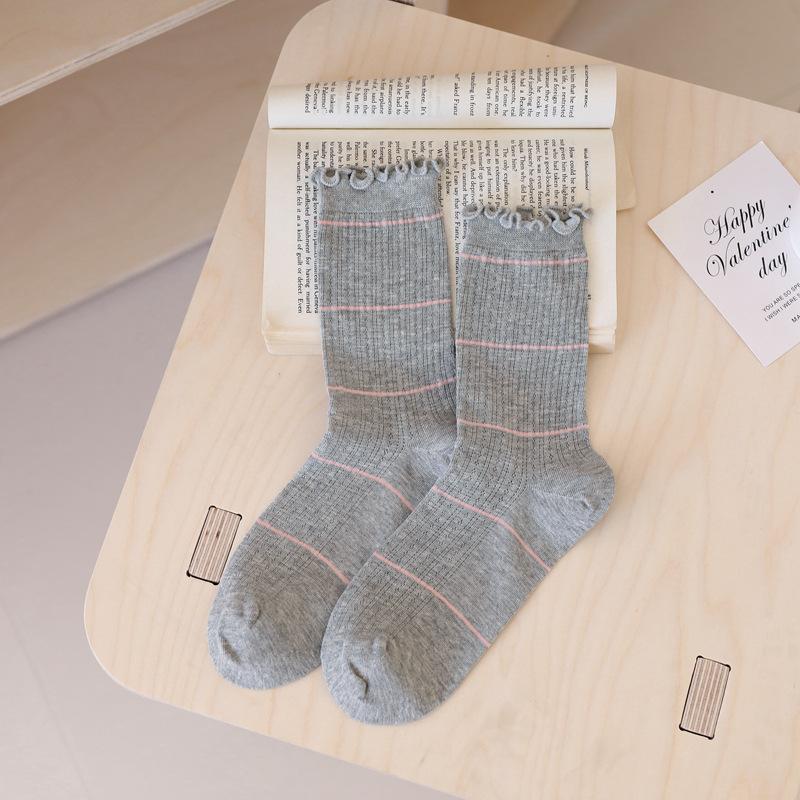 

5pair Fungus Edge Socks Women S Summer Thin Mesh Hollow Breathable Medium Tube Stacking Socks Striped Wind Women S Socks One size fits all серый