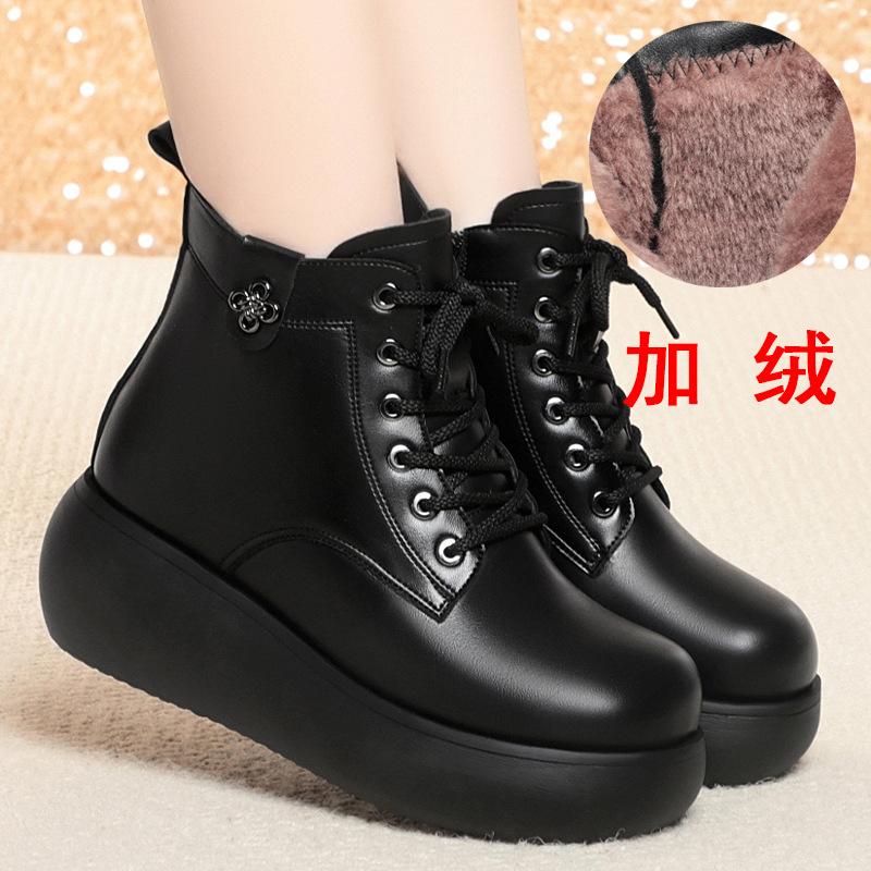 6cm Comfortable Thick Bottom Platform Shoes Soft Leather Boots Winter 2025 Med Heels Wedges Short Fur Snow Ankle Boots for Mom