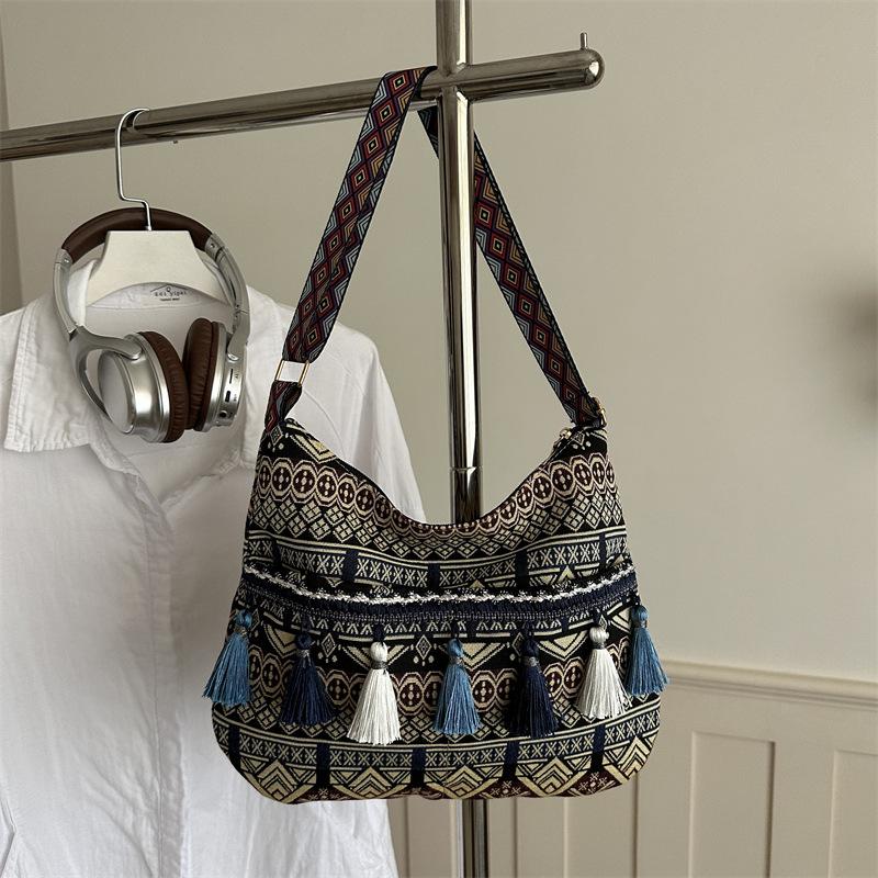 New tassel cloth bag retro literary and artistic large-capacity shoulder messenger tote bag