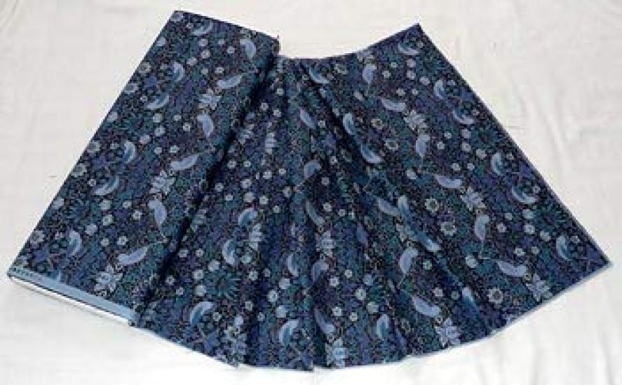 William Morris Strawberry Thief Cotton Print 110cm Wide x 1m Best of Morris Seating Fabric, Symmetrical/Indigo, Pre-Cut, 1891M,