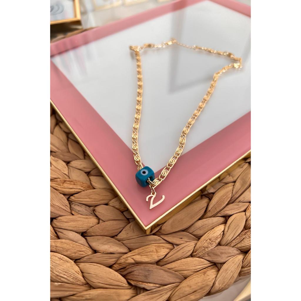 Nostalgia Beaded V Letter Crushed Chain Necklace