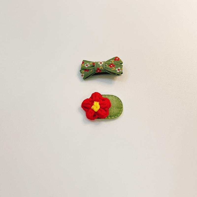 

2Pcs/Set Korean Kids Cute Flower Bow Pompoms Hairpins Plaid Hairpins for Girls Baby Headwear Little Girl Hair Accessories